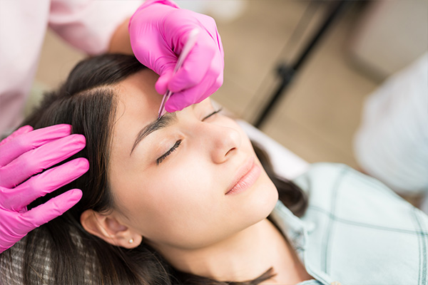 Augenbrauen und Wimpern DERMAVIVA